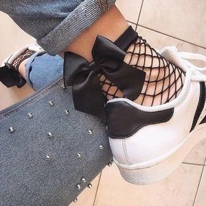 ☘️CLOSET PURGE SALE!☘️ Fishnet Bow Socks